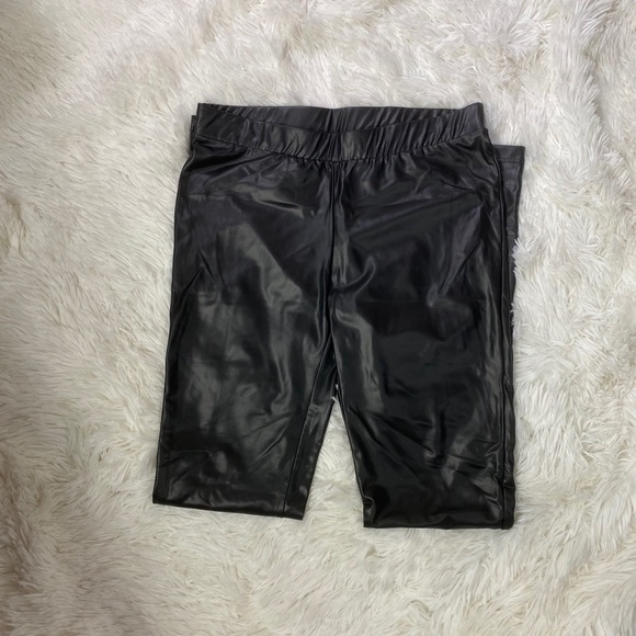 Women’s Guess Faux Leather Leggings - Picture 2 of 3